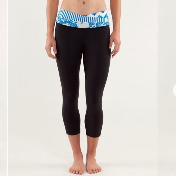 LULULEMON Women’s Astro Wunder Under Crop Black/blue size: 6 - Picture 1 of 11